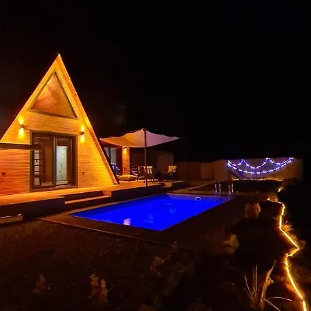 Ugni Blanc Uzum Baglari Ve Zeytinlikler Icinde Mini Bir Cennet Ve Tiny House Konseptli Havuzlu Ucgen Ev - крошечный дом - скрытый рай * Fethiye