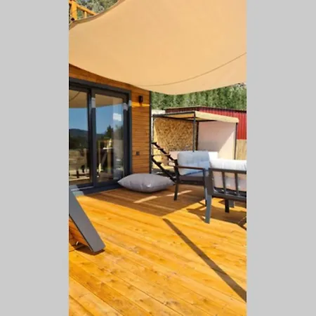Ugni Blanc Uzum Baglari Ve Zeytinlikler Icinde Mini Bir Cennet Ve Tiny House Konseptli Havuzlu Ucgen Ev - крошечный дом - скрытый рай Fethiye